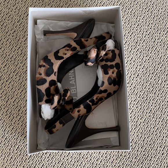 HOST PICK 🥳 Leopard print  Manolo Blahnik sling back heels - Picture 6 of 8